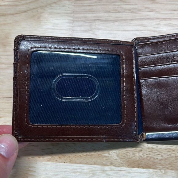 Brown Dockers Leather Wallet - Picture 5 of 8